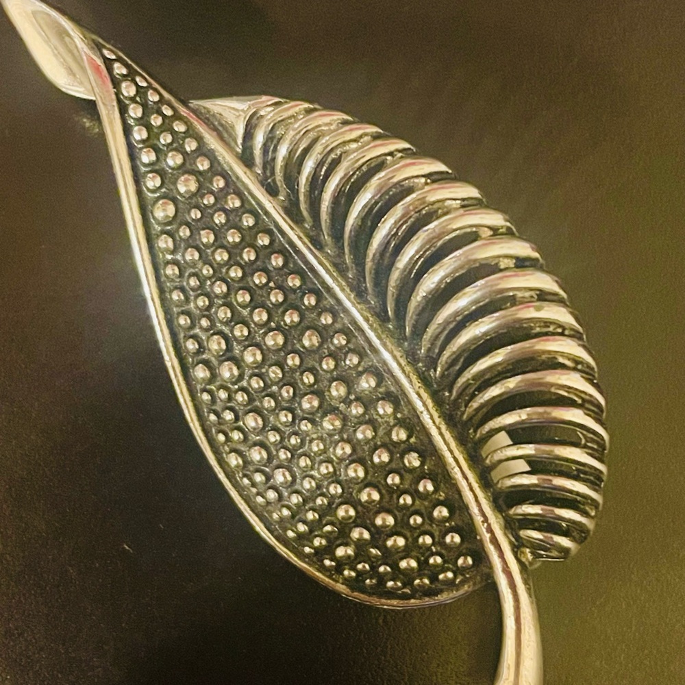 Vintage Armanasas Silver Leaf Brooch